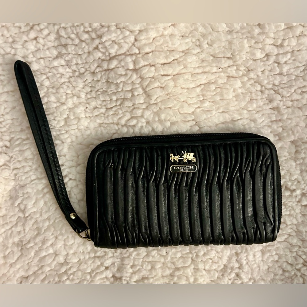 COACH Black Pleated Leather Wristlet - NEW